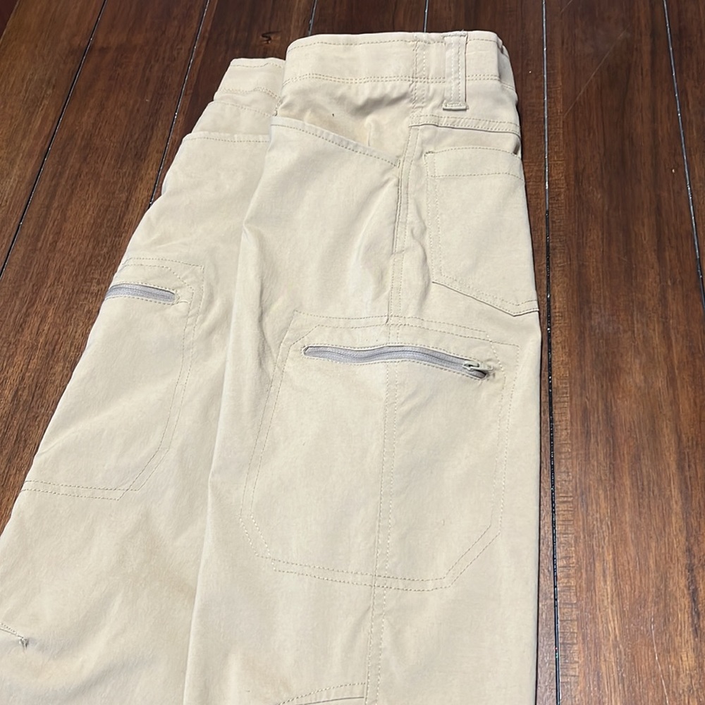 Wrangler - Picture 4 of 4